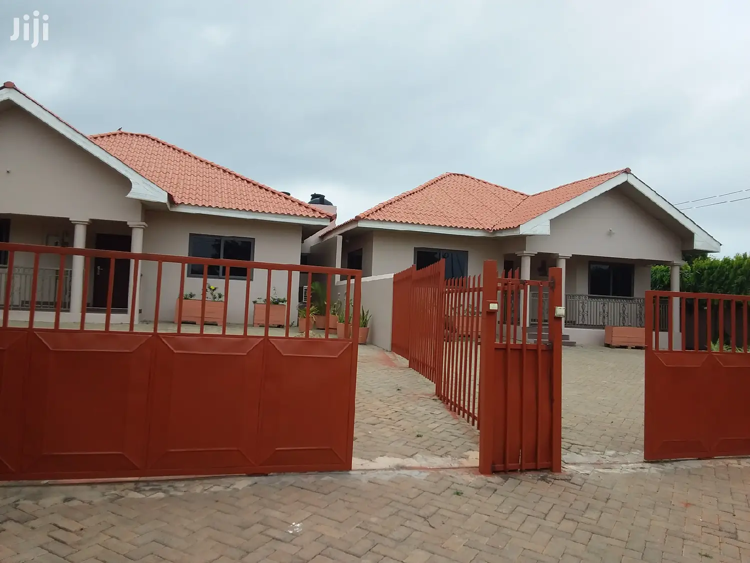 2bdrm House in Bronko Housing, Accra Metropolitan for rent