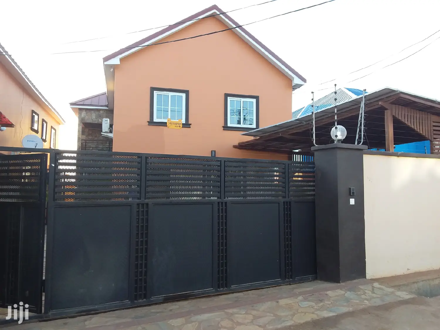 3bdrm House in Bronko Housing, Accra Metropolitan for rent