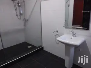 3bdrm House in Bronko Housing, Accra Metropolitan for rent