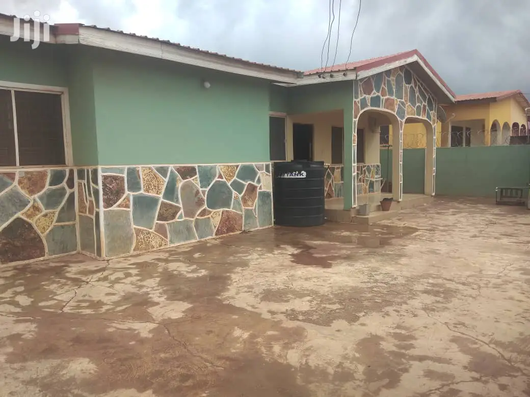 3bdrm Apartment in Ben Properties, Ga East Municipal for sale