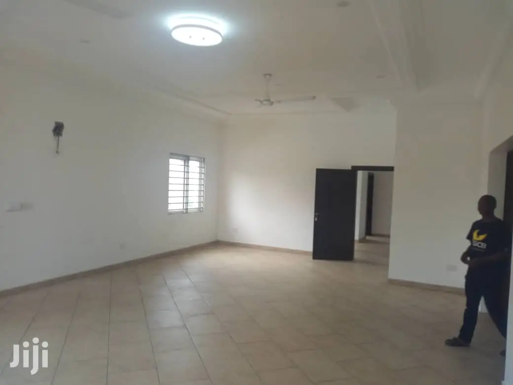 4bdrm House in Accra Metropolitan for Rent