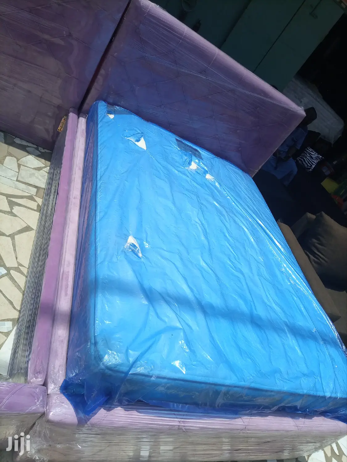 Queens Bed Eith Mattress, Delivery Free