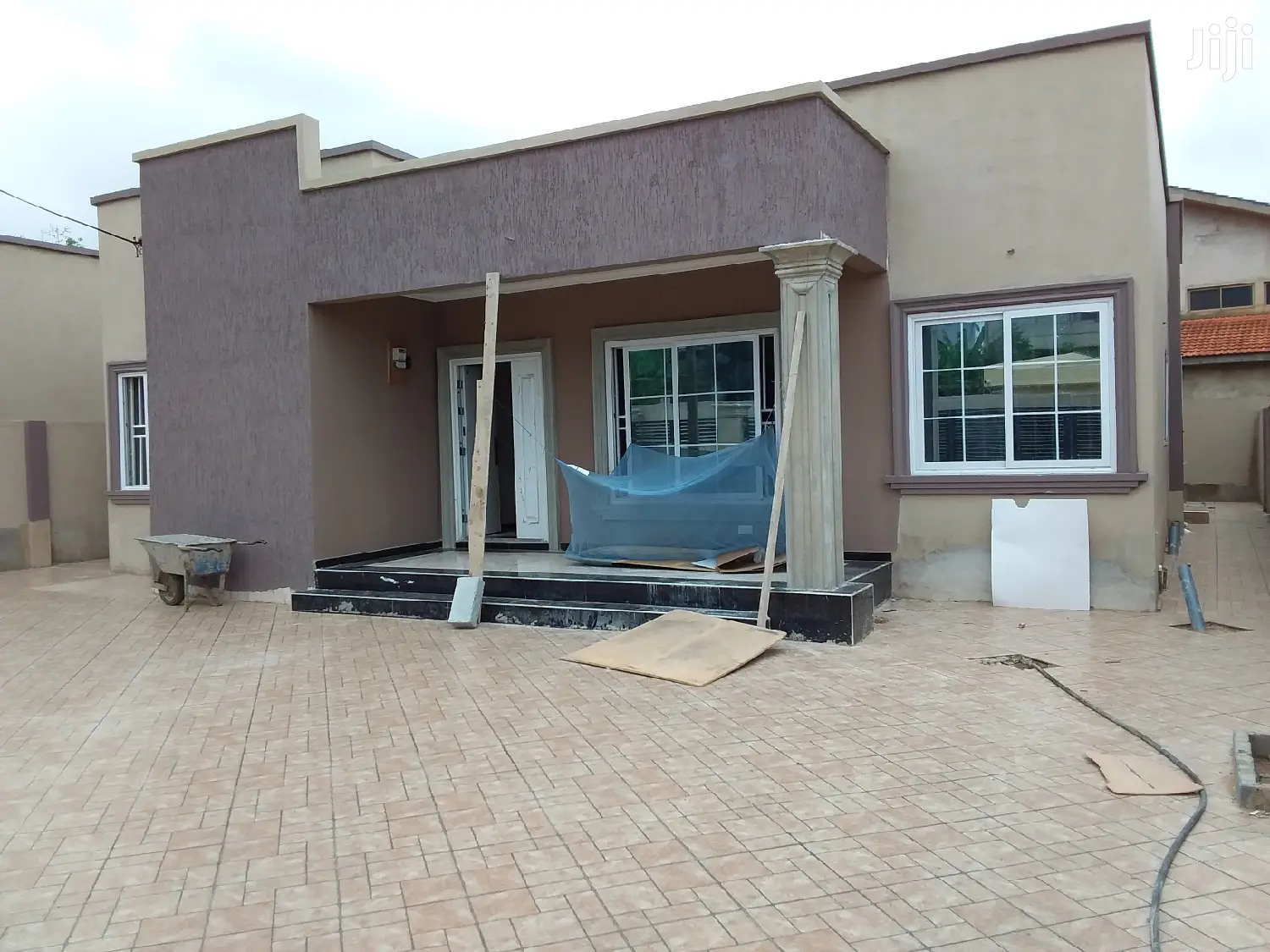 3bdrm House in Bronko Housing, Accra Metropolitan for sale