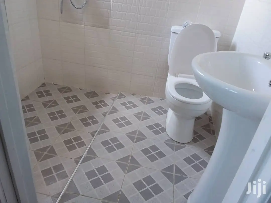 3bdrm House in Bronko Housing, Accra Metropolitan for sale
