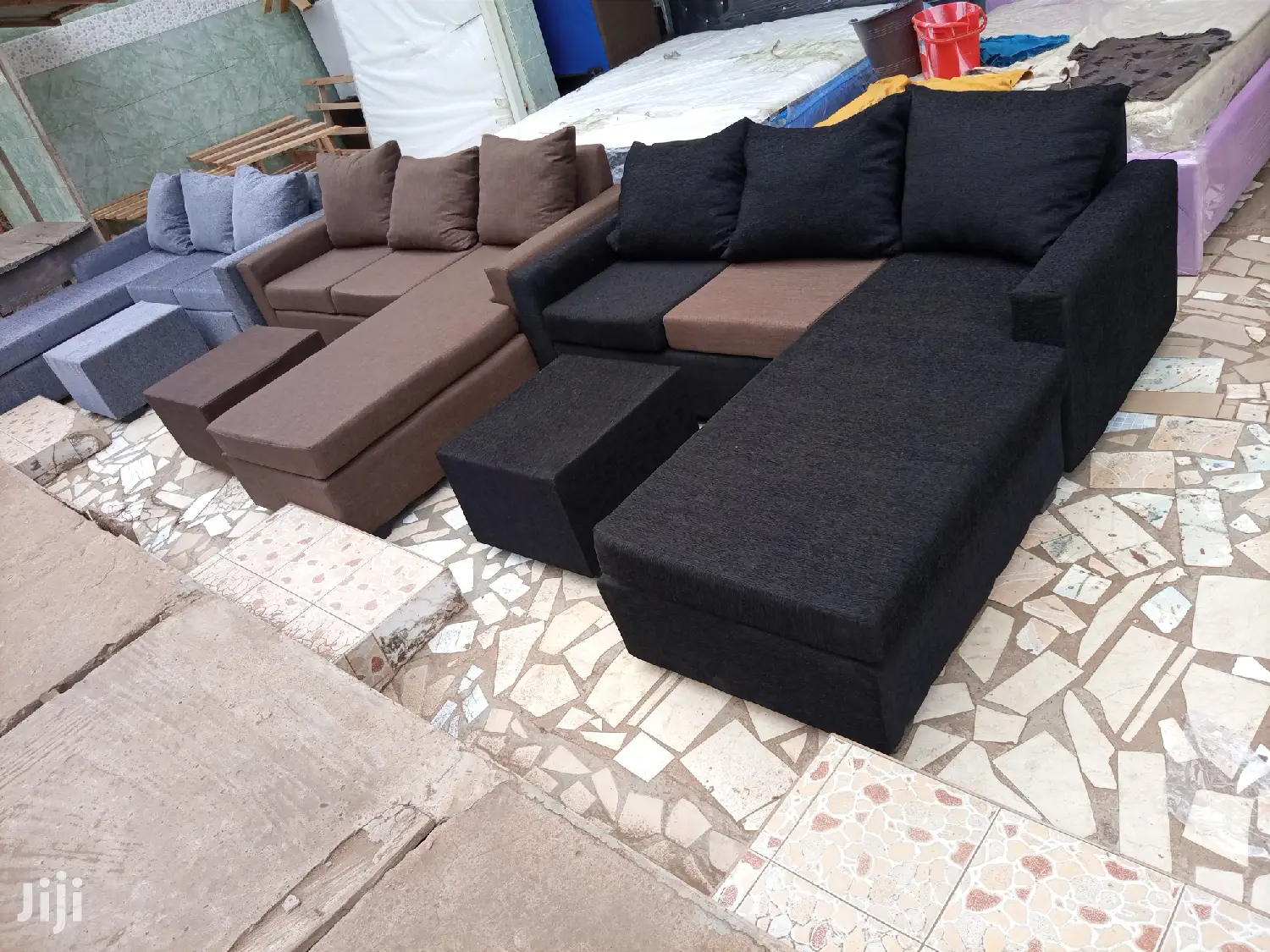New Sofa Set Available Pls . Delivery Is Free