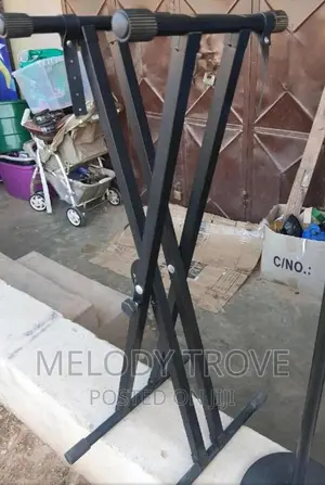 Quality Keyboard Stand Black (UK)
