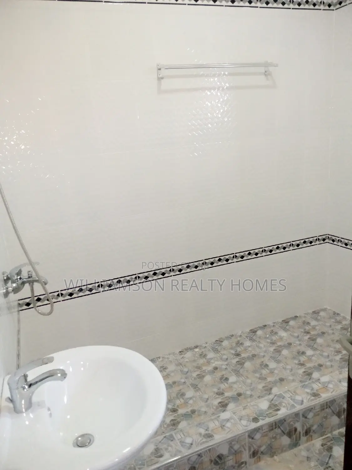 3bdrm Apartment in Hfc Estate, Spintex for rent