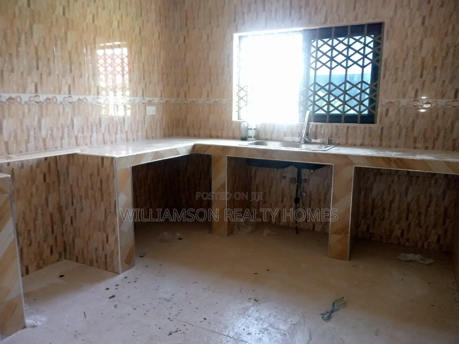 3bdrm Apartment in Hfc Estate, Spintex for rent