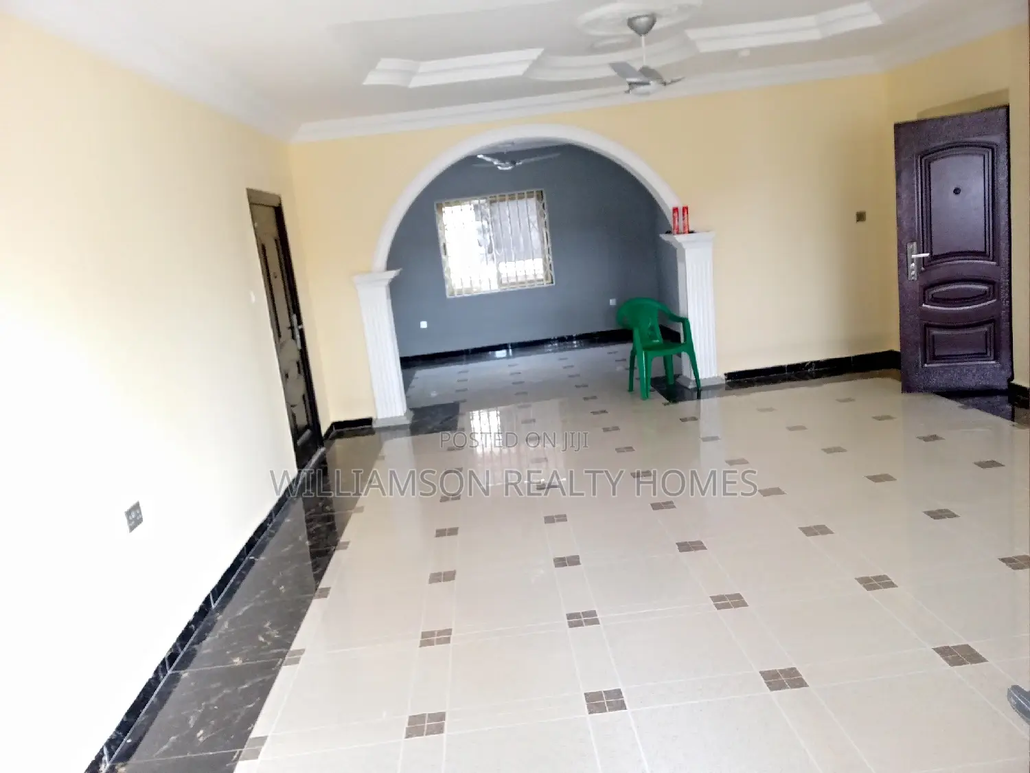 4bdrm Apartment in Community 18, Spintex for rent