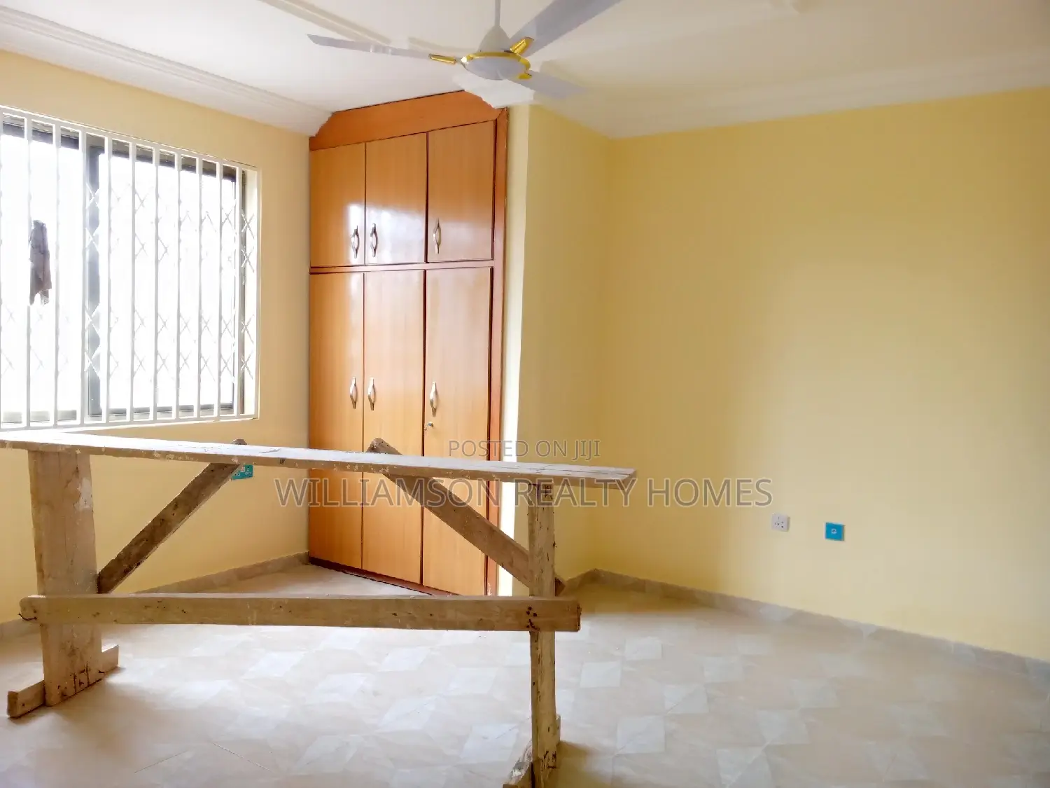 4bdrm Apartment in Community 18, Spintex for rent