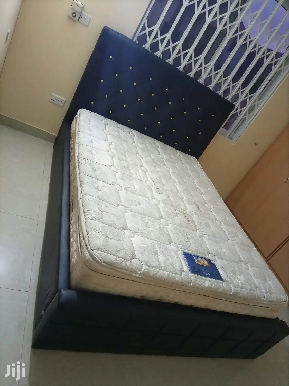 New Queensize Ved Eith Mattress . Free Delivery