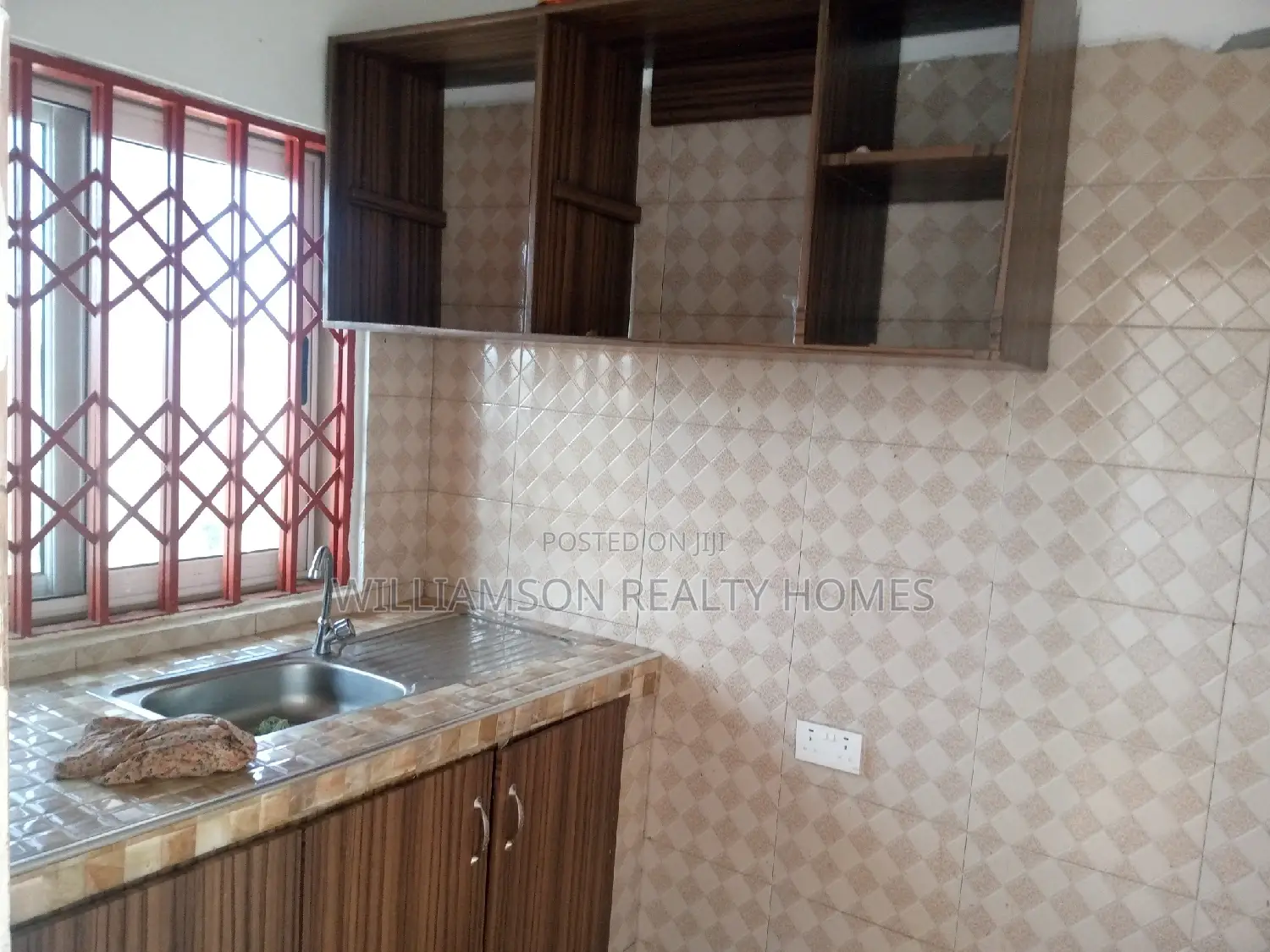 1bdrm Apartment in Community 18, Spintex for rent