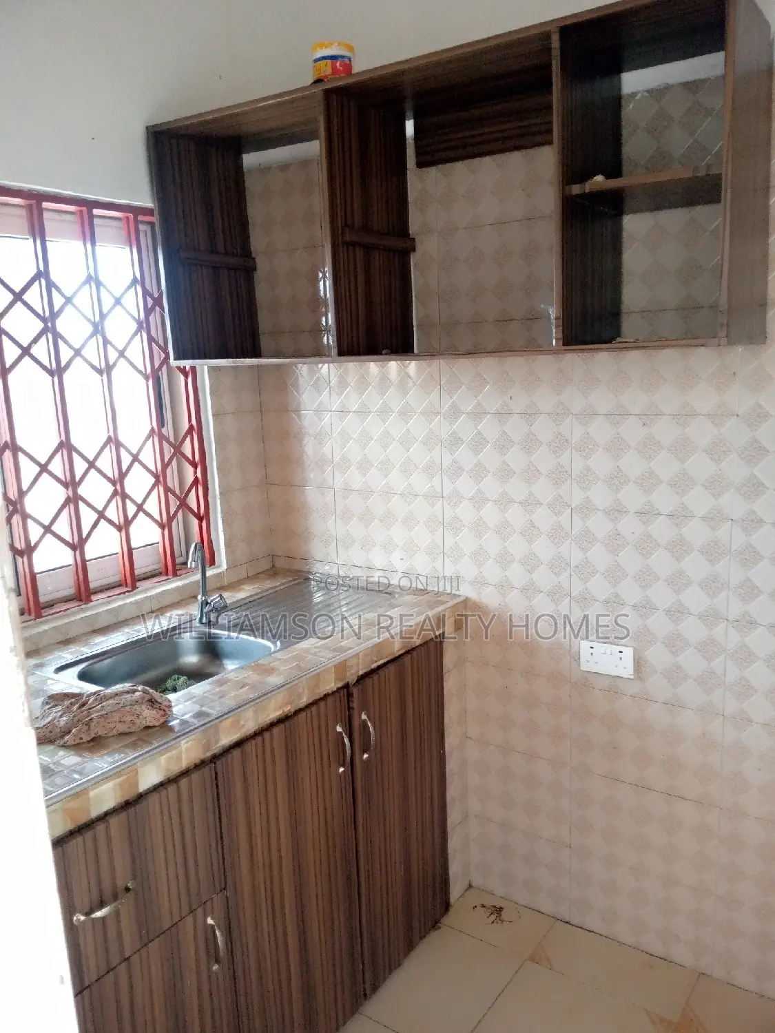 1bdrm Apartment in Community 18, Spintex for rent