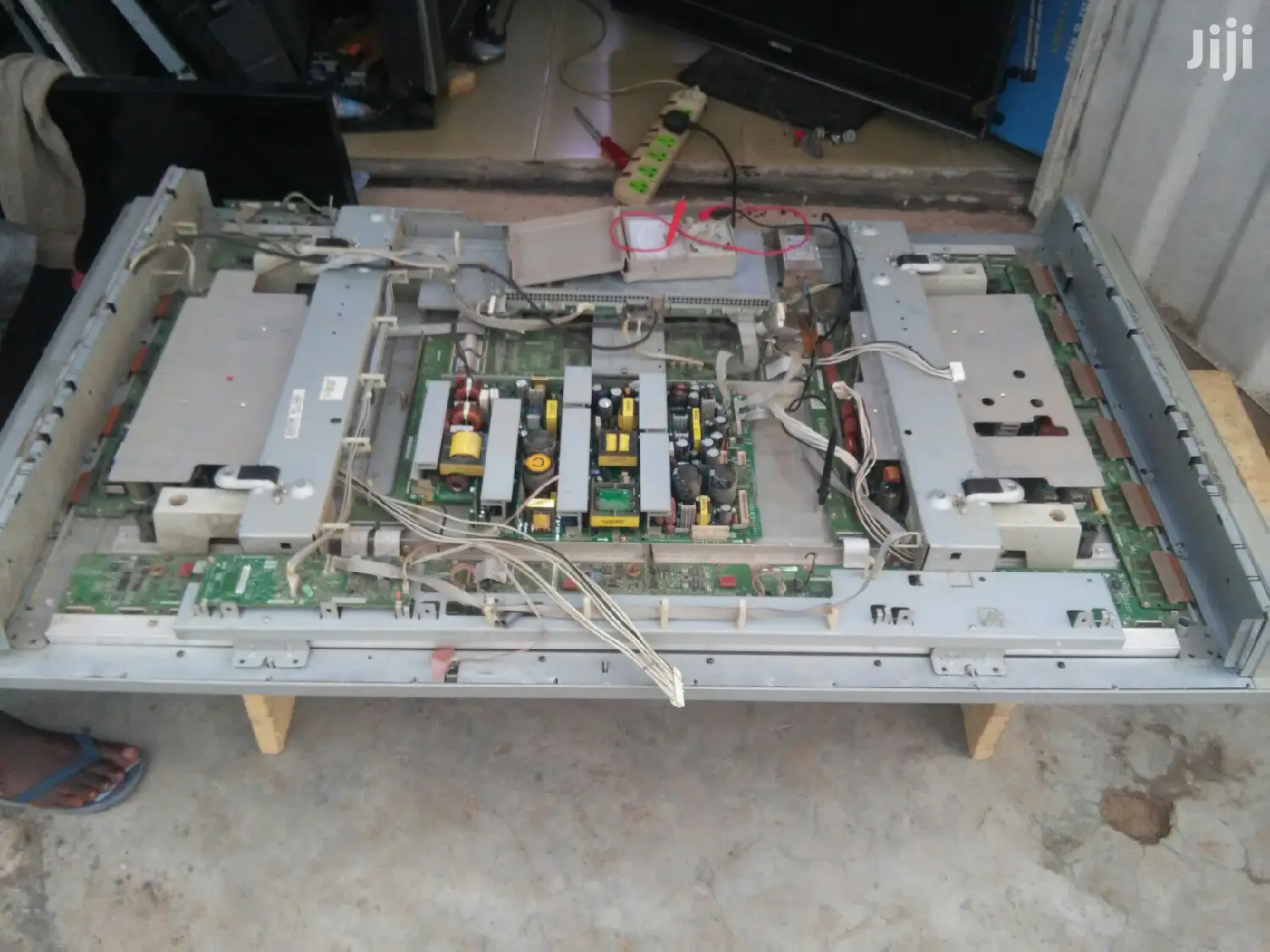Specialist In Flat Screen TV, LED, LCD And Plasma TV..