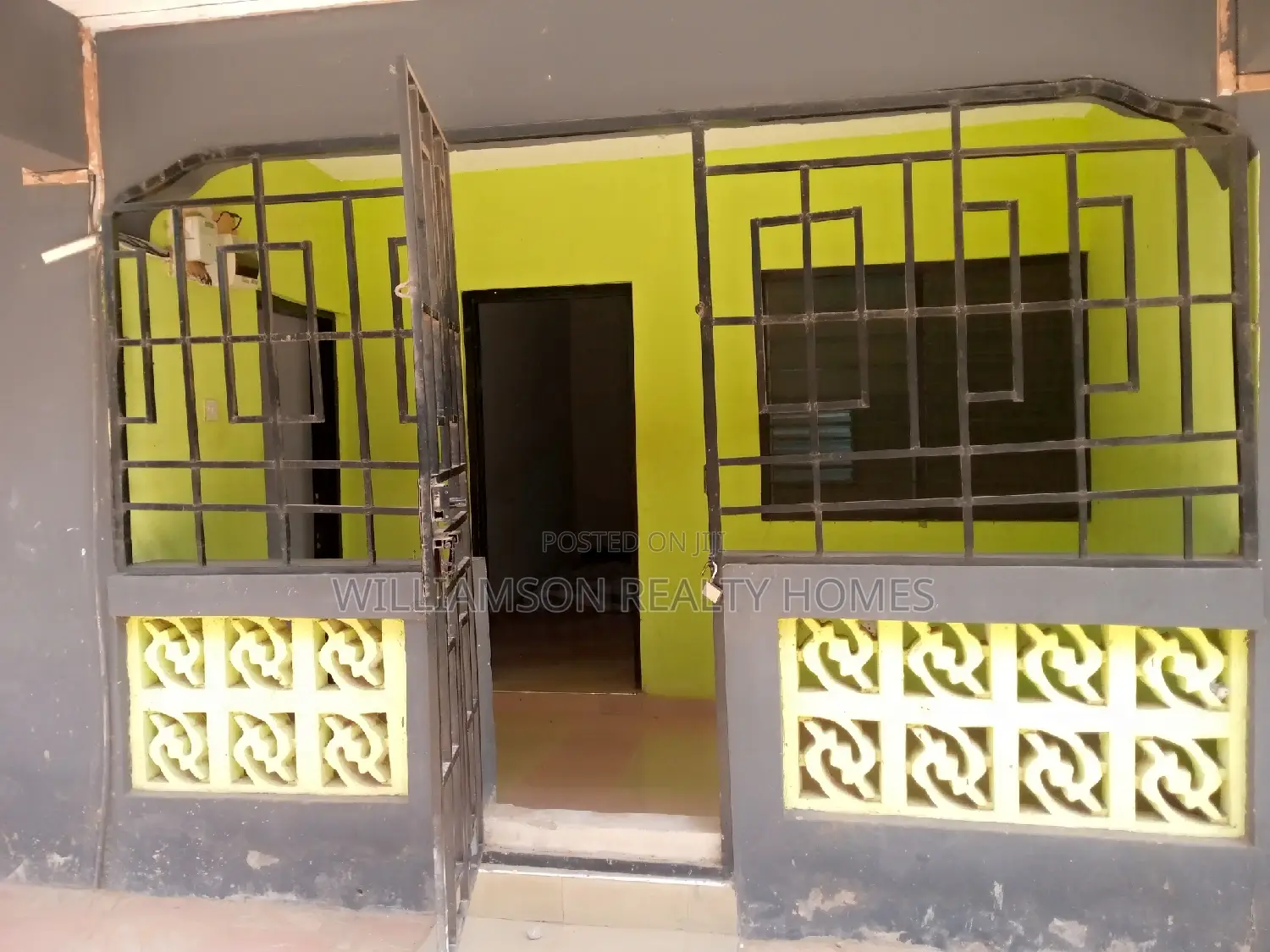 1bdrm Apartment in Community 18, Spintex for rent