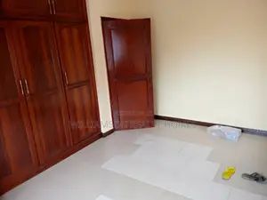 5bdrm House in Hfc Estate, Spintex for rent