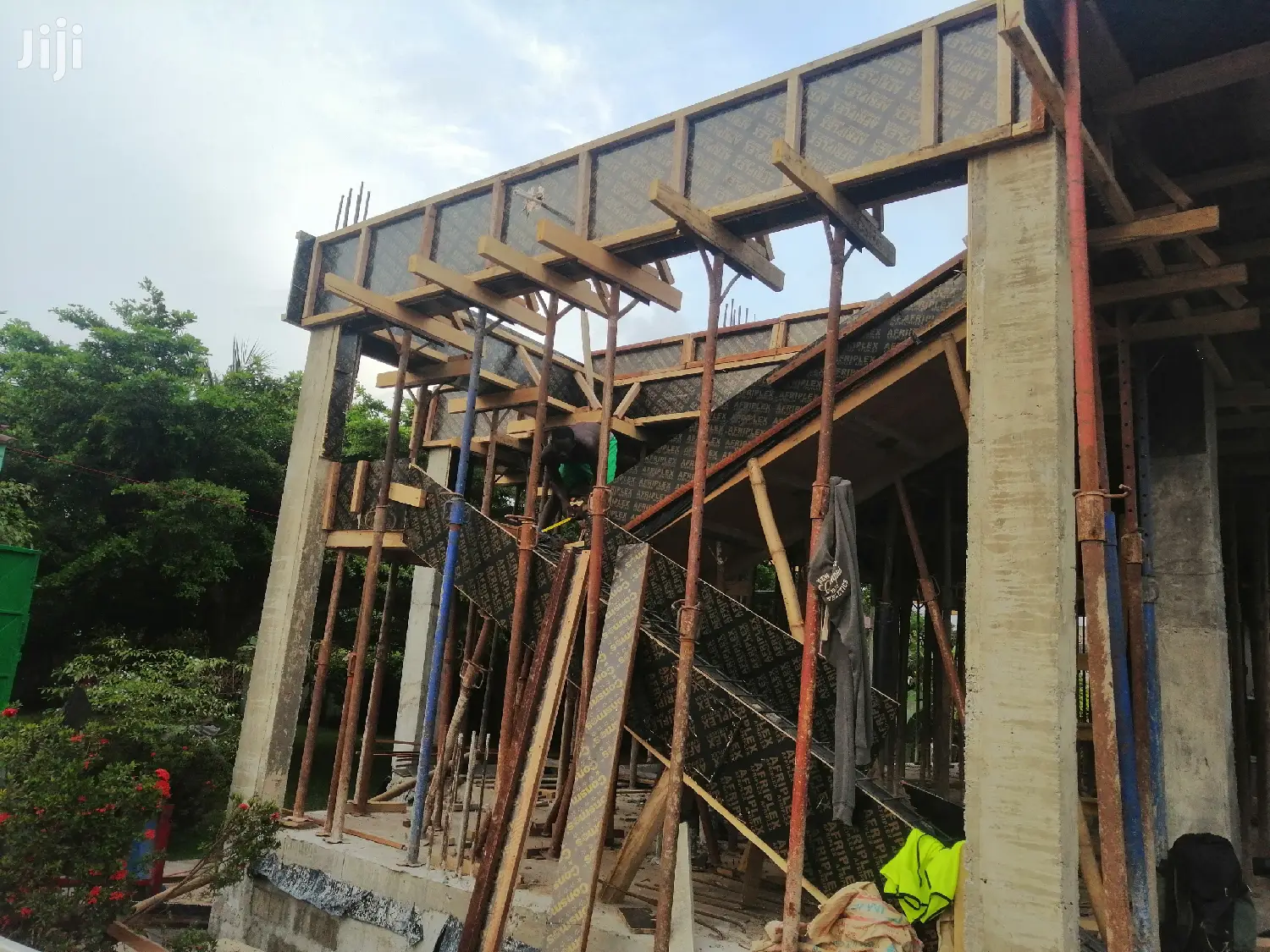 Scaffolds/Decking Materials/Props/Formwork /Plaster/Paint