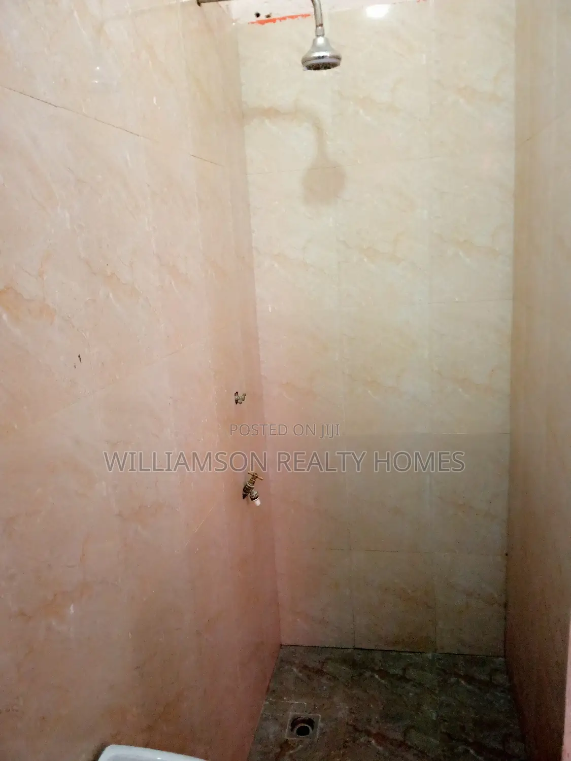 1bdrm Apartment in Community 18, Spintex for rent