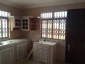 4bdrm Apartment in Hfc Estate, Spintex for rent