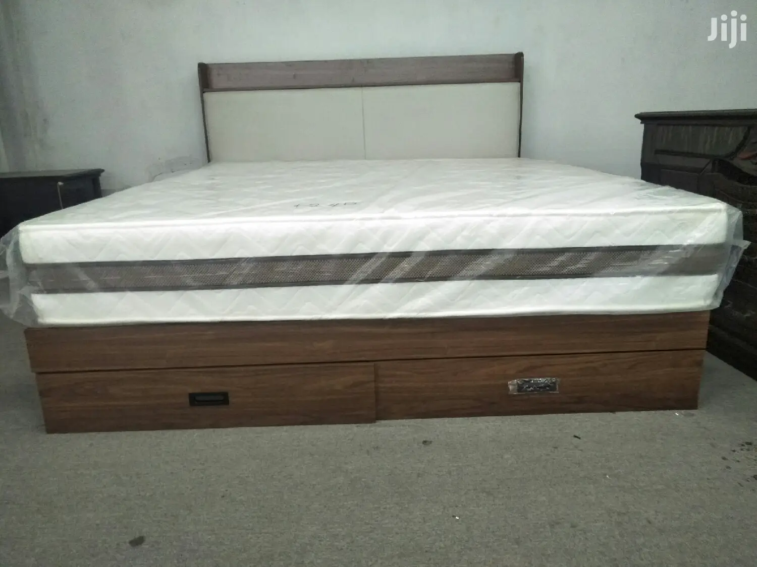 Queen Size Bed for Sale