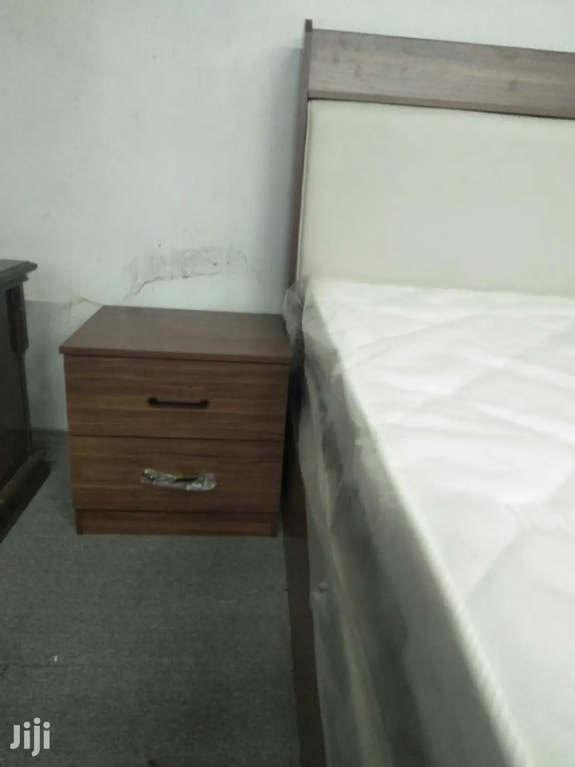 Queen Size Bed for Sale