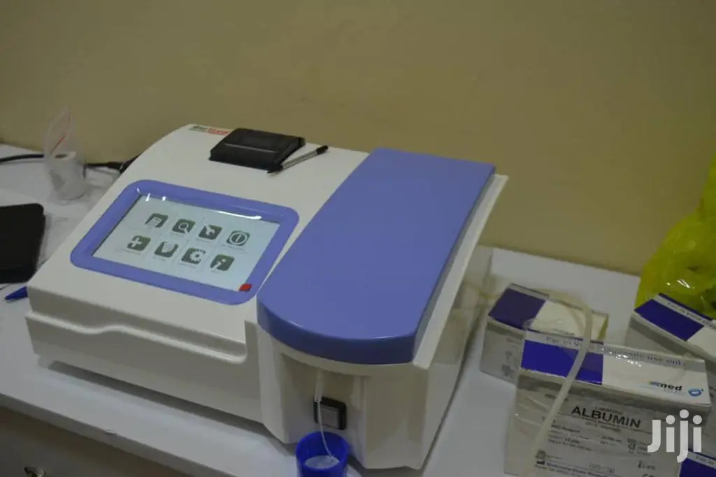 Semi Automated Chemistry Analizer