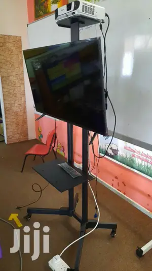 Portable Mobile TV Trolley Stand Movable LCD LED 32" to 65"