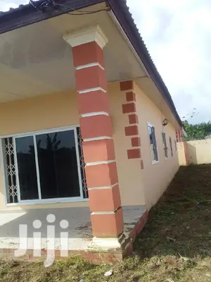 3bdrm House in 3 Bedrooms Detached for Sale
