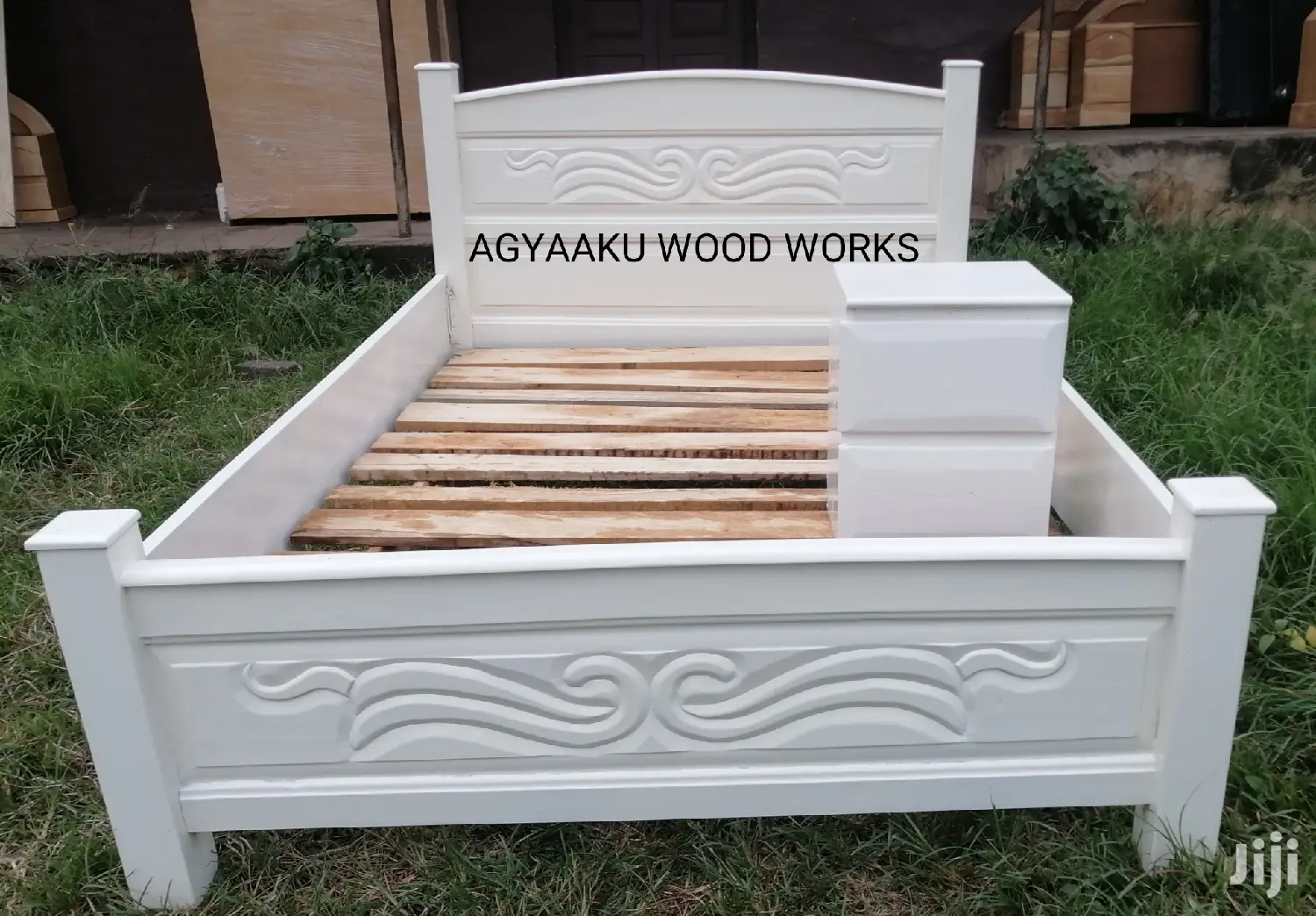 White Wooden Double Bed With Drawer