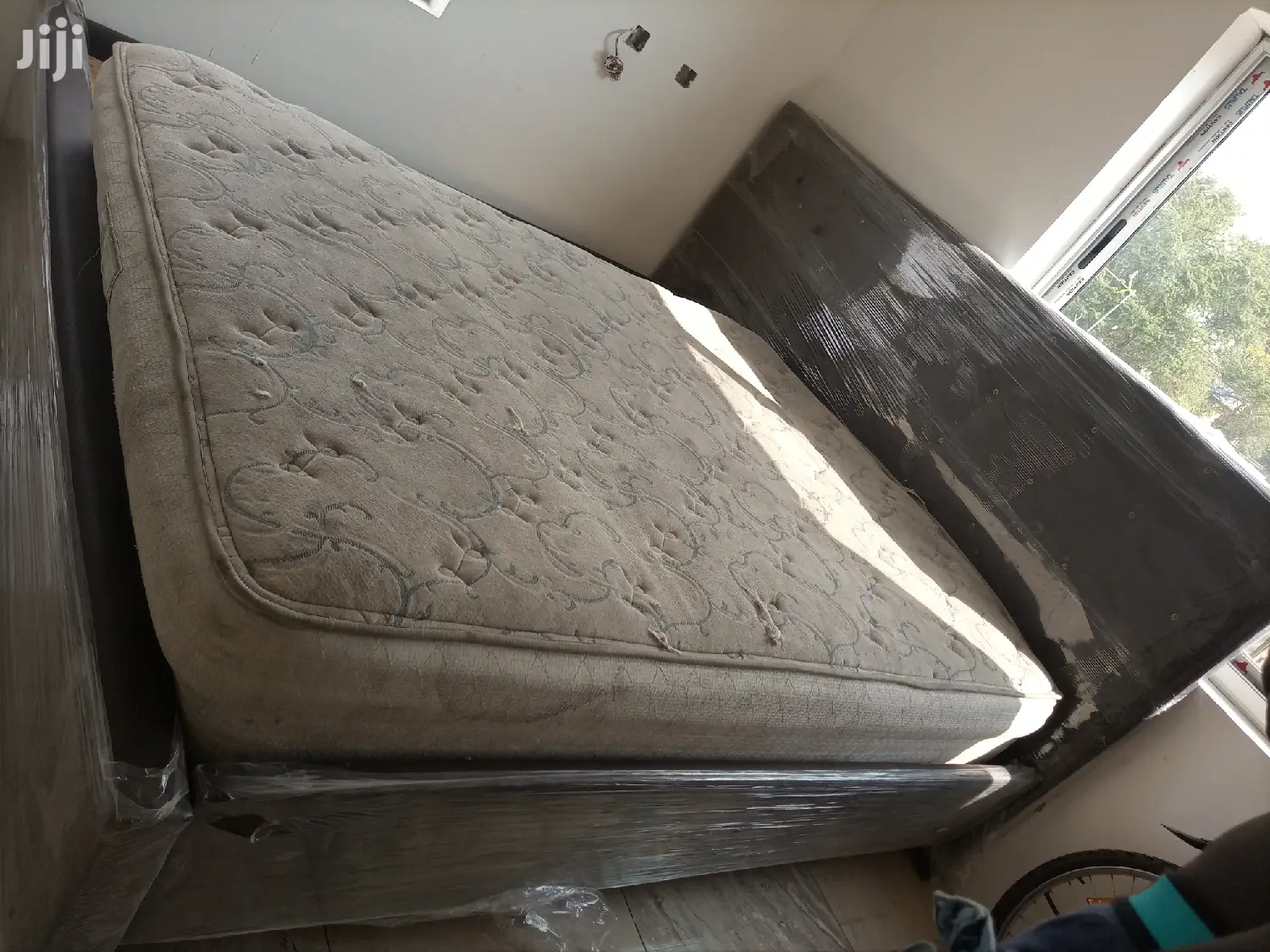 Kingwize Ved With Mattress . Free Delivery